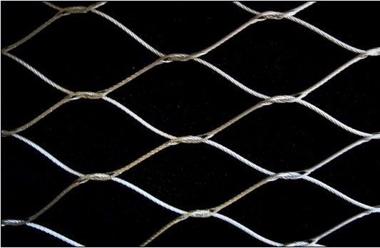 knotted mesh