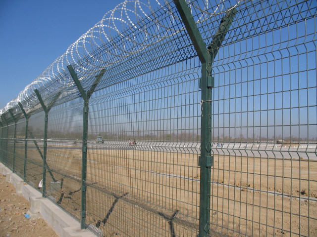 razor wire fence